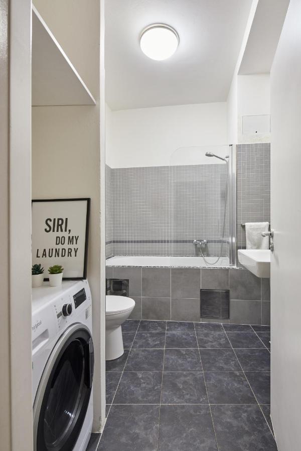 Prague Days - Modern Apt W Retro Elements - New Town מראה חיצוני תמונה